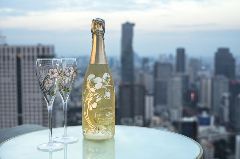 Hotel Tower Club At Lebua (The World?s First Vertical Destination)