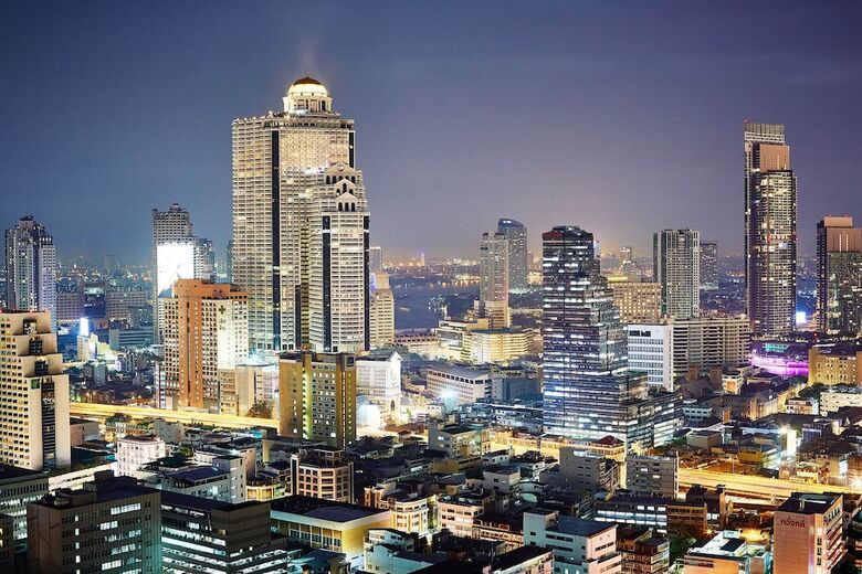 Hotel Tower Club At Lebua (The World?s First Vertical Destination)