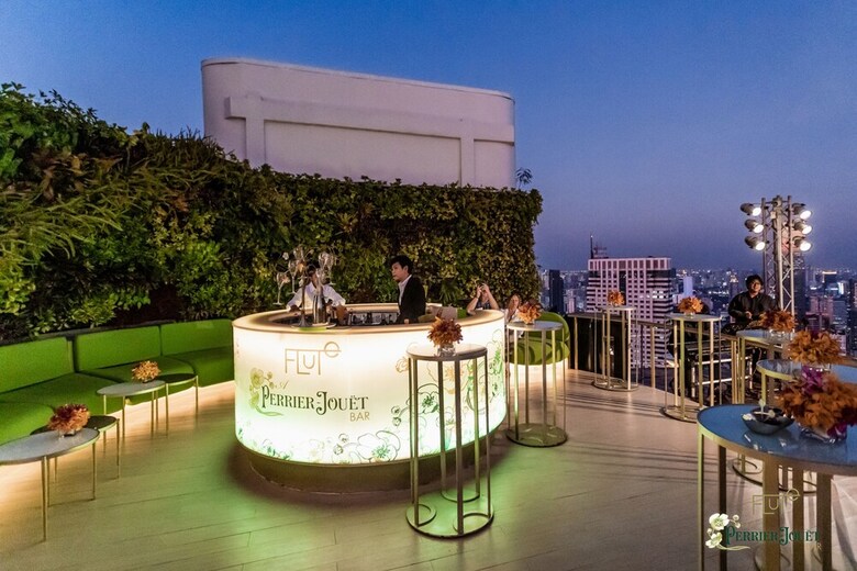Hotel Tower Club At Lebua (The World?s First Vertical Destination)