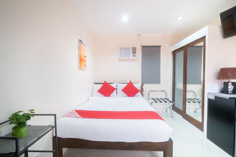 Hotel Oyo 199 Solange Apartelle