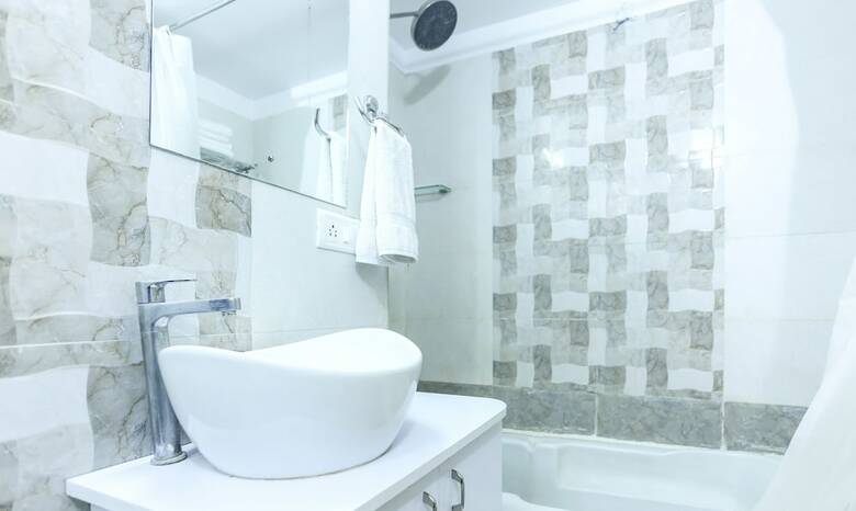 Hotel Treebo Trip Elmas Golden Key