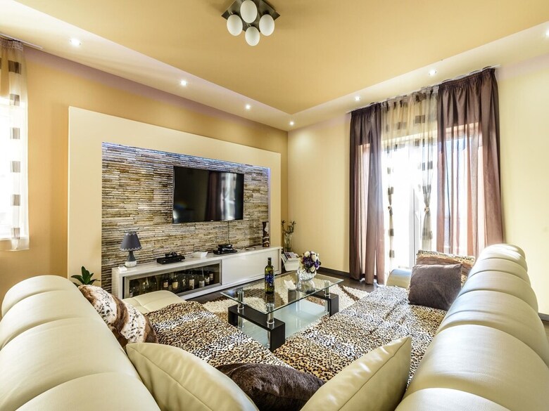 Villa Pave / Six Bedrooms H1