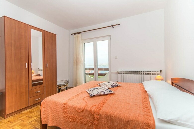 Apartments Valenti? 1304 Pag