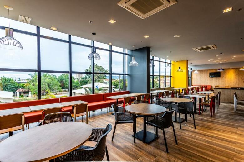 Hotel Ibis Palmas Avenida Jk
