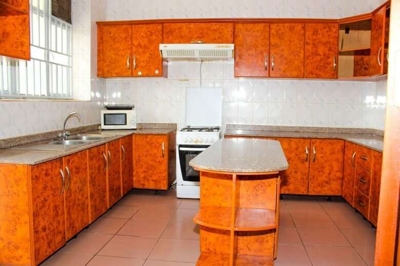 Bed & Breakfast Azalea Guest House Gisozi