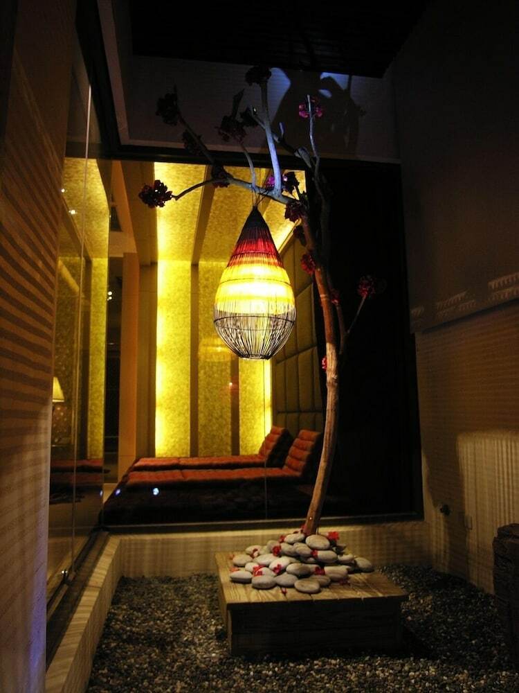 Mos Motel