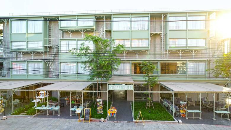 Samsen Street Hotel