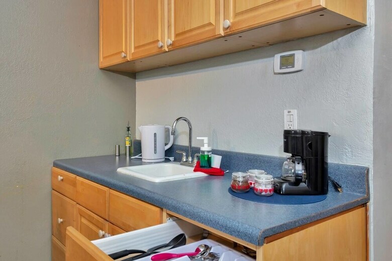 Apartamentos Gorgeous Gem, Walk From The Ocean!!