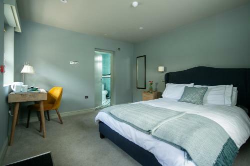 Bed & Breakfast The Cowdray Arms