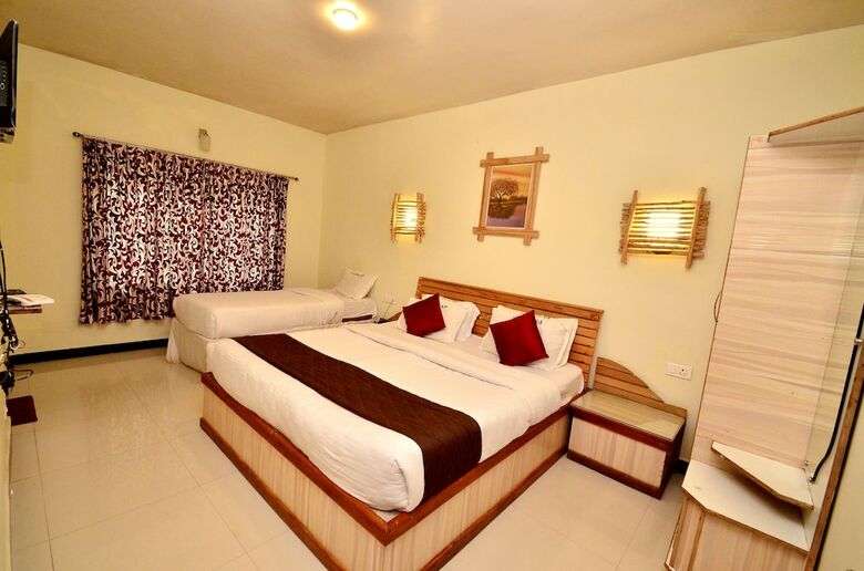 Hotel Al Woodlands Residency