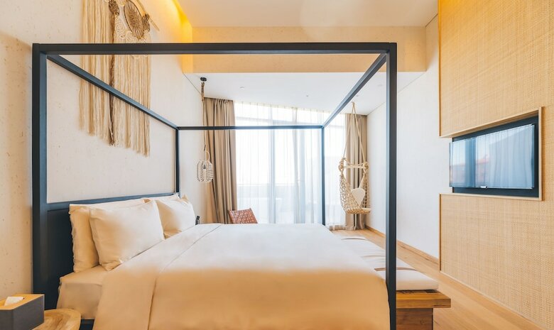 Atour Hotel Exhibition Center Harbin