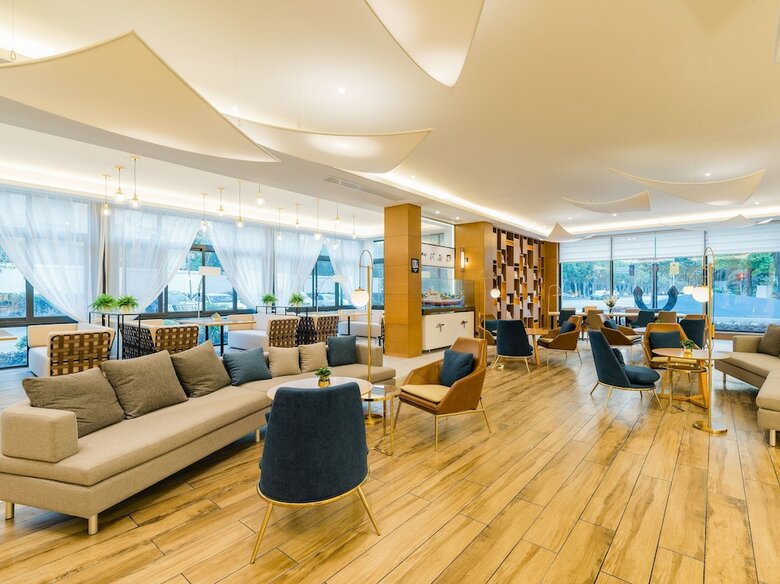 Atour Hotel Time Square Lianyungang