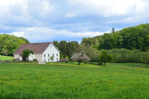 Bed & Breakfast Chambres Et Table D'h�tes La Trottel�e