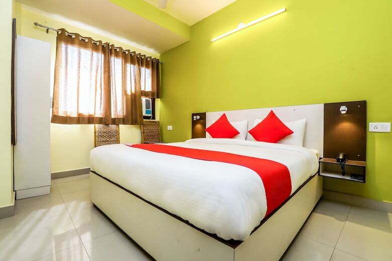 Hotel Oyo 17404 Lata Arcade Inn