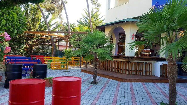 Bed & Breakfast The Garden Beach Hostel
