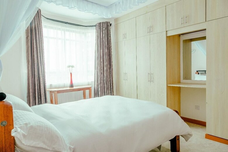 Aparthotel City Airport Apartment