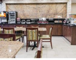 Hotel Comfort Inn Metro Airport
