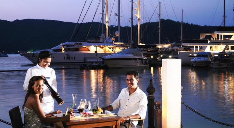 Hotel Ece Saray Marina Resort