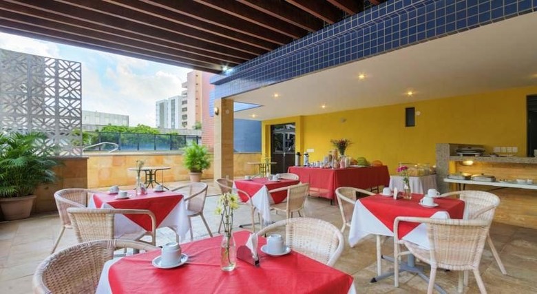 Praia Mansa Suite Hotel
