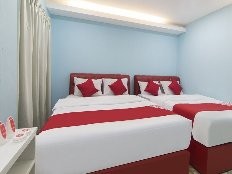 Oyo 1136 Pd Star Hotel