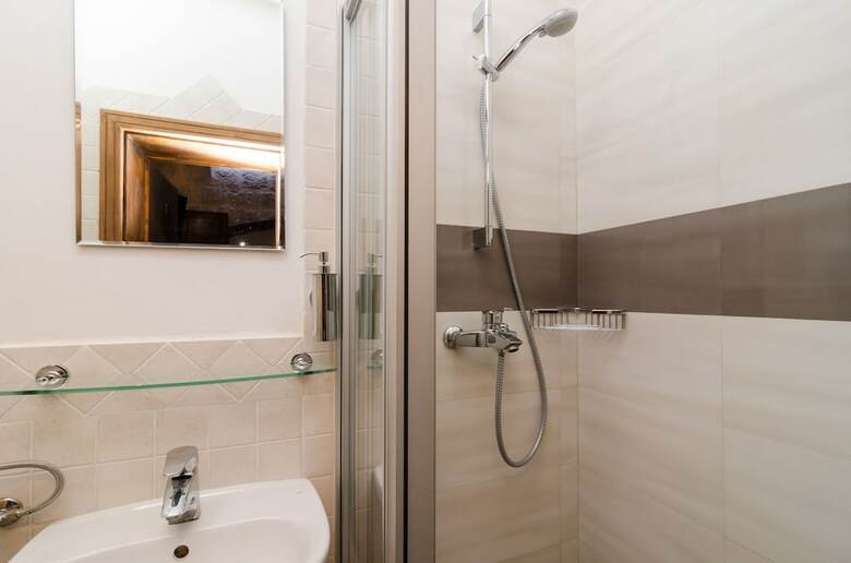 Hotel Eddie�s Sea View Rooms