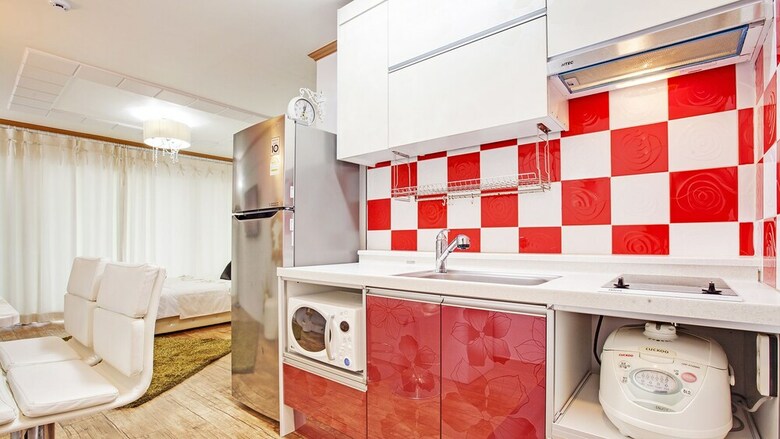 Apartamentos Geoje Oceancaptain Pension