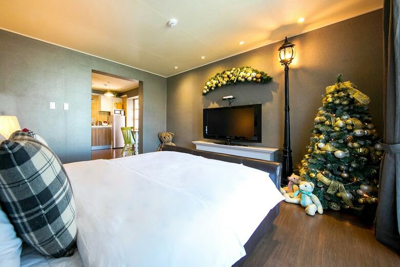Apartamentos Christmaspension Pet Pension