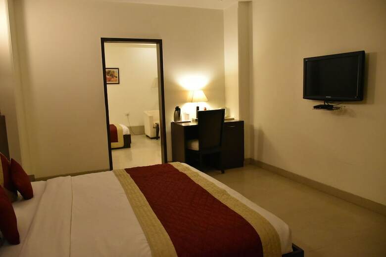 Hotel Impress