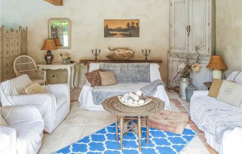 Holiday Home La Grange Des Filles