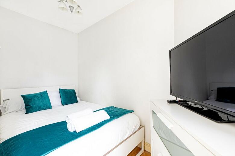 Liverpool Street City Apartment