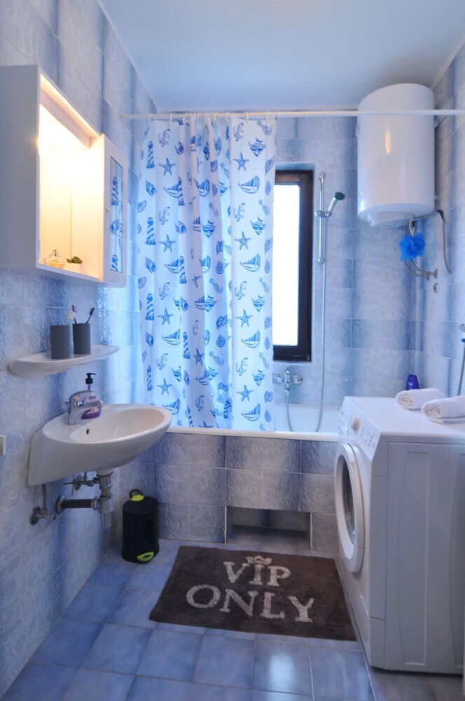 Holiday Apartment Near Beach