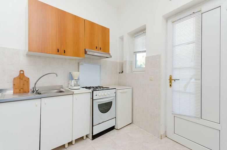 Apartments Danilo