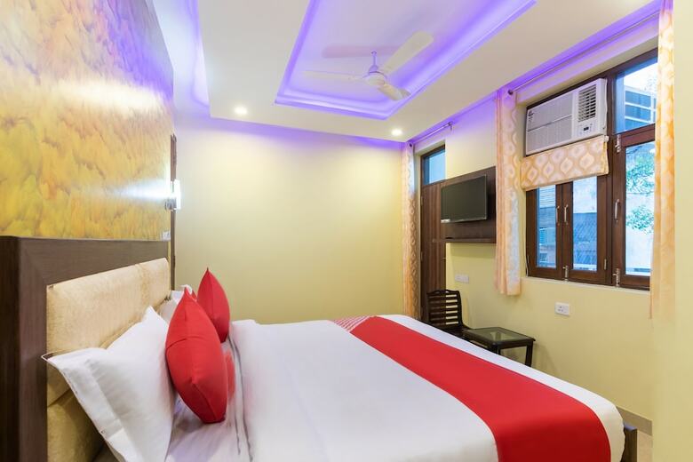 Airport Hotel R S Palace