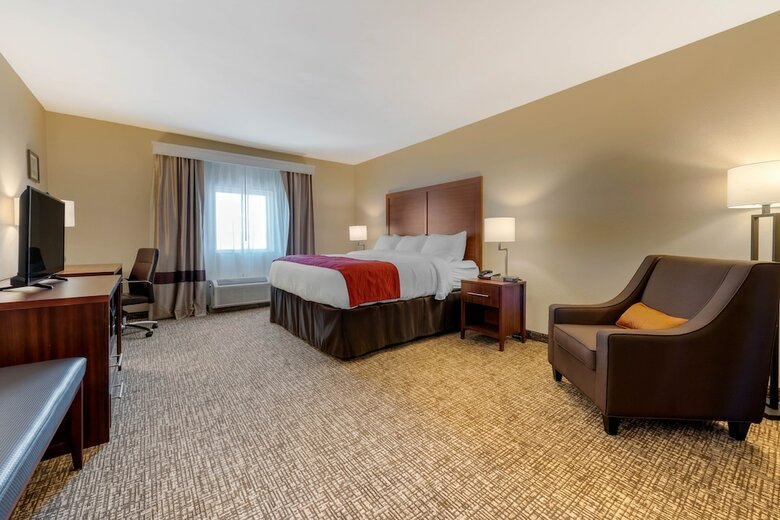 Hotel Comfort Inn & Suites