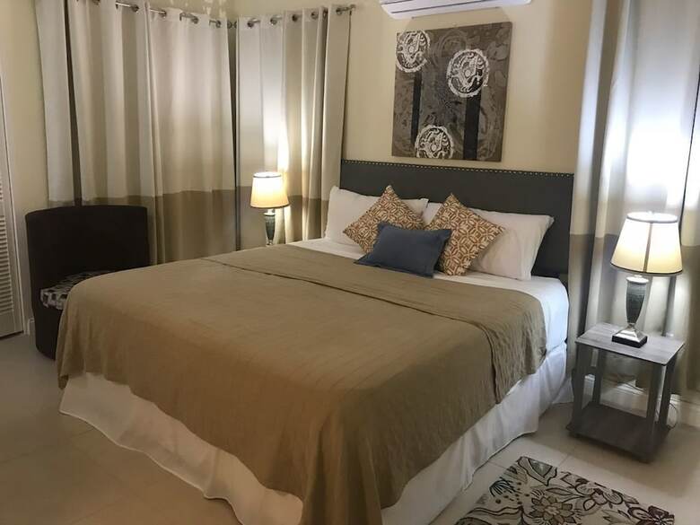 Sea Breeze Villa At Coolshade