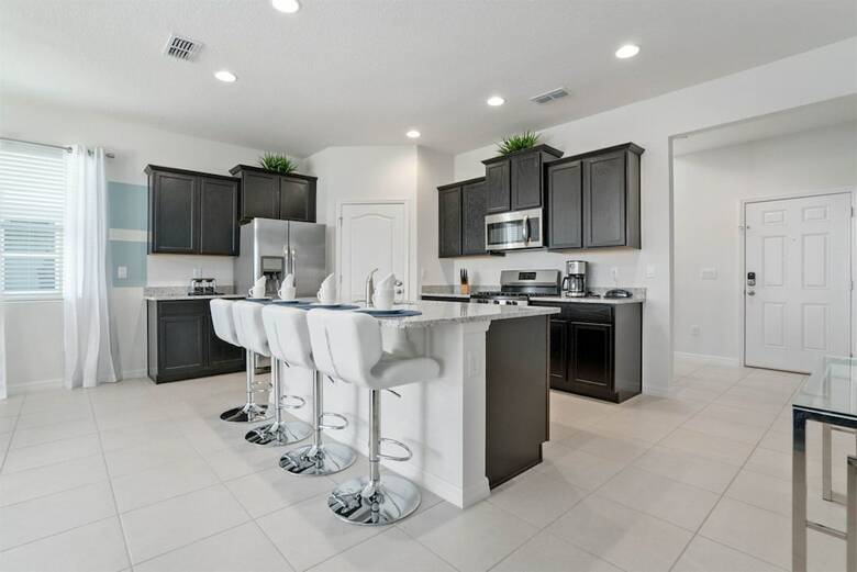 5br Pool Home W Gameroom