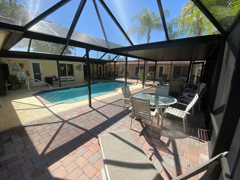 Tropical Villas Of Venice Beach