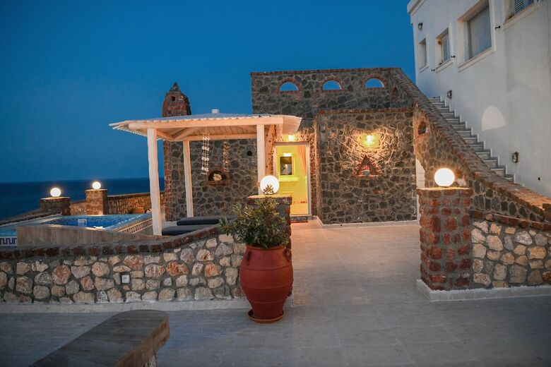 Starlight Luxury Seaside Villa