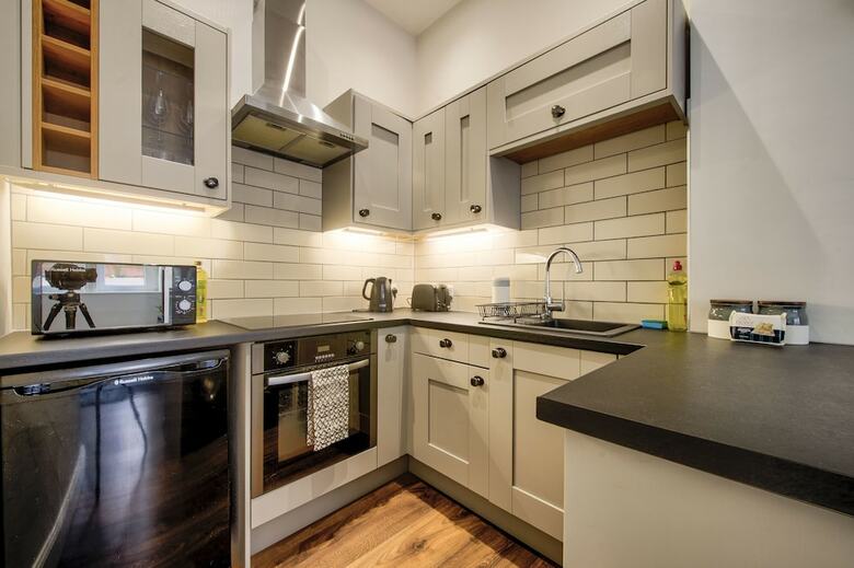 Stylish Modern Apartment Free Parking