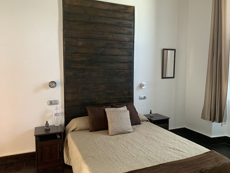 Hotel Valtisya House Pool & Airport