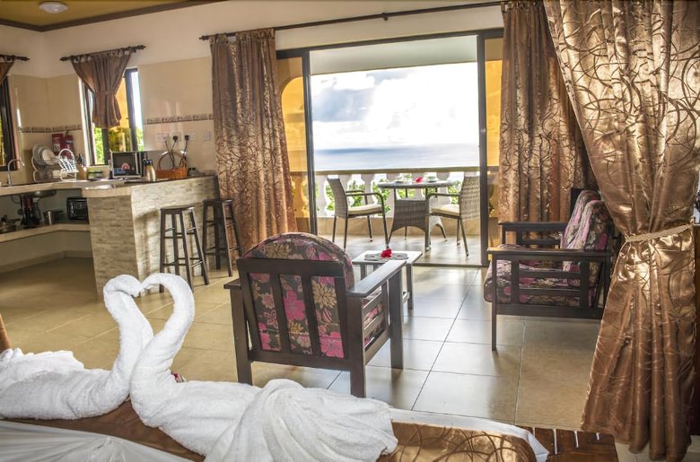 Hotel Les Elles Guesthouse Self Catering