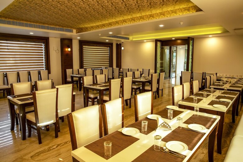 Hotel The Agra Grande