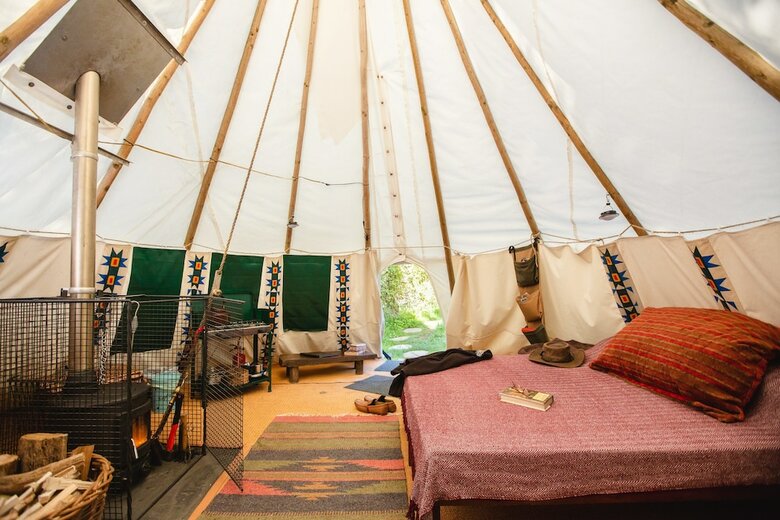 Hotel Larkhill Tipis And Yurts