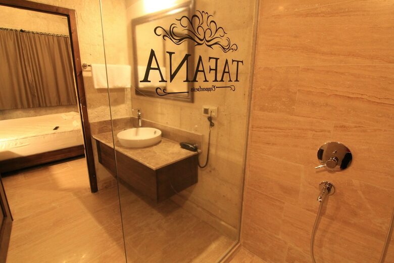 Hotel Tafana Cave & Stone Lodge