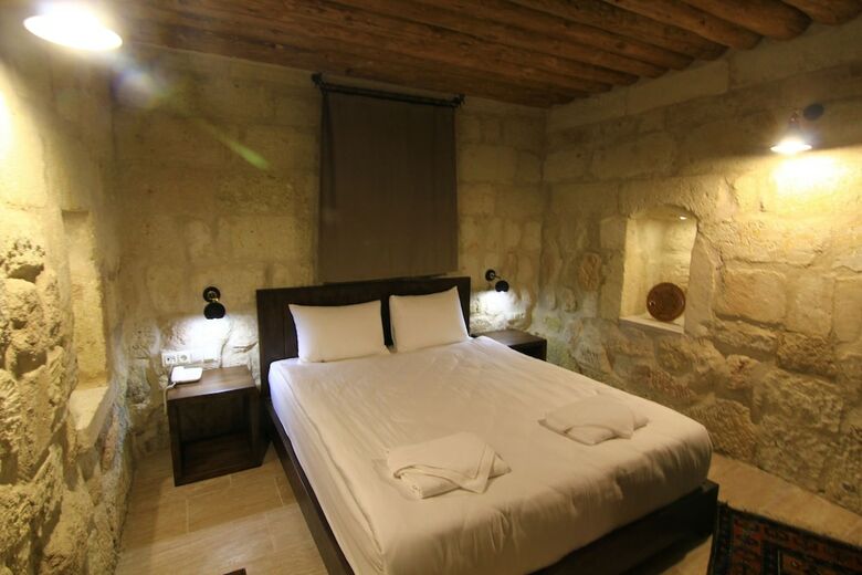 Hotel Tafana Cave & Stone Lodge