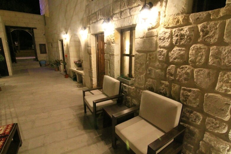 Hotel Tafana Cave & Stone Lodge