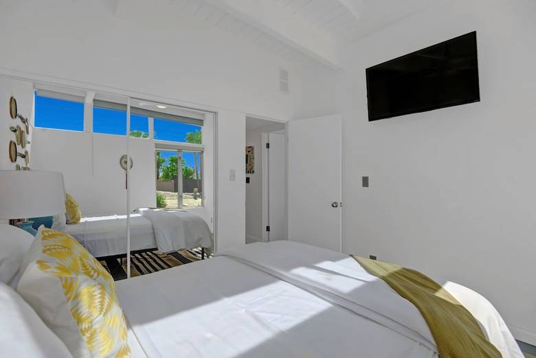 Alexander Social House Five Bedroom House
