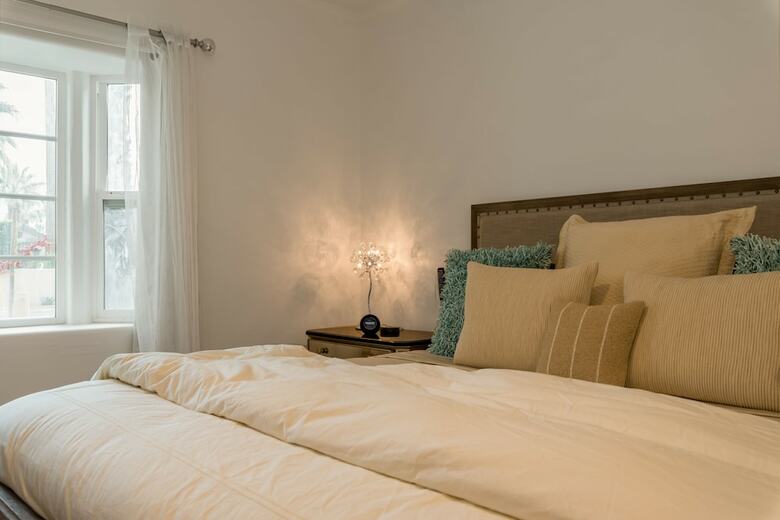 Palm Springs Glamour Three Bedroom House