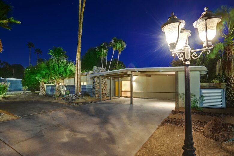 Banana Cabana Palm Springs Three Bedroom House