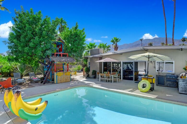 Banana Cabana Palm Springs Three Bedroom House